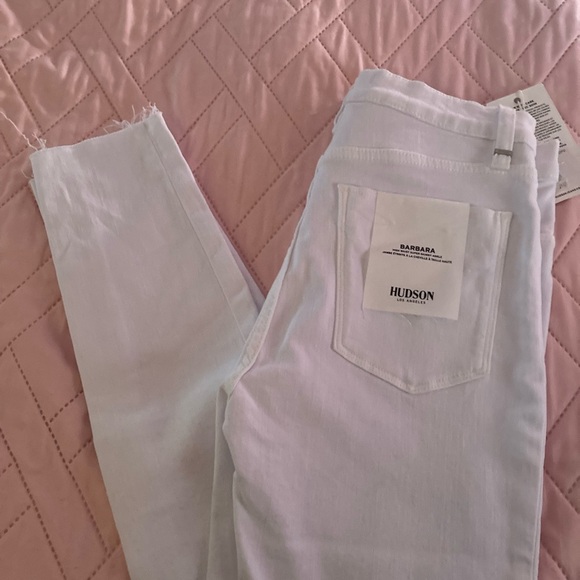 HUDSON - Picture 2 of 4